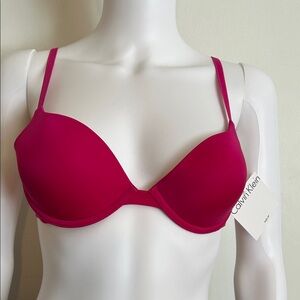 Calvin Klein Women's Fuchsia Bra
